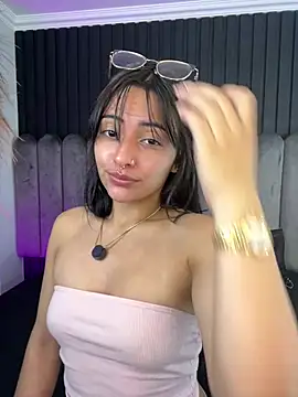 Snapshot of Nanda_vixen_ chatting on 03-21-26, 08:45 Nanda vixen online show from 03-21-26, 08:45