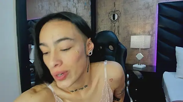 LaurenHazell online show from 03-03-26, 03:56