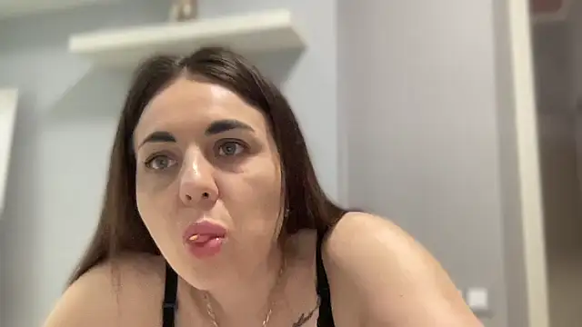 Snapshot of Darsy_Rox chatting on 03-31-26, 06:03 Darsy Rox online show from 03-31-26, 06:03