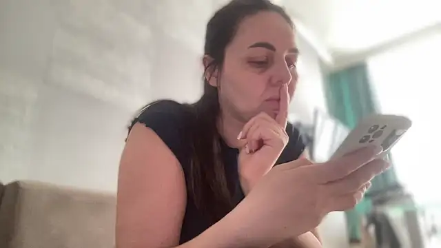 Snapshot of Darsy_Rox chatting on 04-11-26, 10:41 Darsy Rox online show from 04-11-26, 10:41