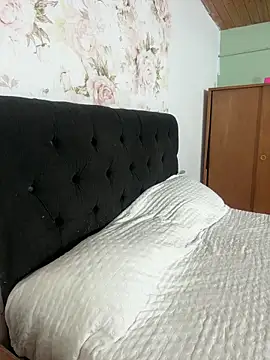 AriBeautiful online show from 03-06-26, 01:57