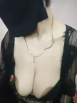 Nada Oh online show from 06-26-26, 07:13