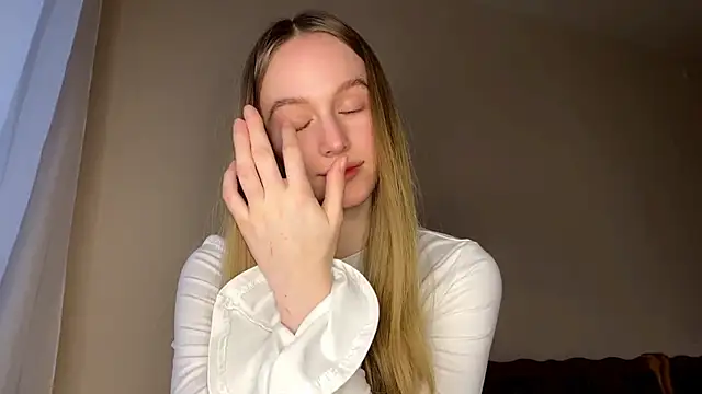 Snapshot of Viktoria_Vibes chatting on 03-02-26, 03:19 Viktoria Vibes online show from 03-02-26, 03:19