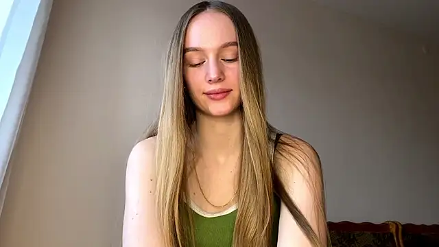 Snapshot of Viktoria_Vibes chatting on 03-04-26, 03:07 Viktoria Vibes online show from 03-04-26, 03:07