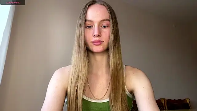 Snapshot of Viktoria_Vibes chatting on 03-09-26, 03:05 Viktoria Vibes online show from 03-09-26, 03:05