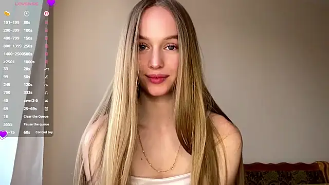 Snapshot of Viktoria_Vibes chatting on 03-25-26, 03:18 Viktoria Vibes online show from 03-25-26, 03:18