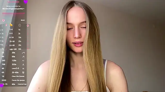 Snapshot of Viktoria_Vibes chatting on 03-29-26, 03:12 Viktoria Vibes online show from 03-29-26, 03:12