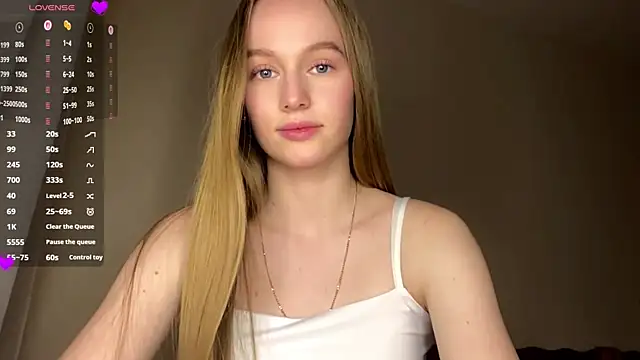 Snapshot of Viktoria_Vibes chatting on 03-31-26, 05:02 Viktoria Vibes online show from 03-31-26, 05:02