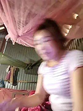 Yiyoongg online show from 04-12-26, 12:04