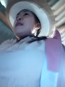 Yiyoongg online show from 04-14-26, 12:05