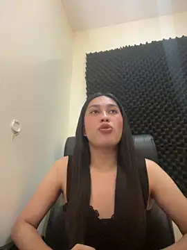 Snapshot of goddess_athena69 chatting on 06-02-26, 02:35 goddess athena69 online show from 06-02-26, 02:35