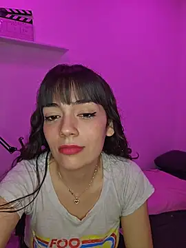 Snapshot of VelvetSolez chatting on 07-19-26, 05:00 VelvetSolez online show from 07-19-26, 05:00