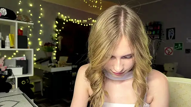 amily sunray online show from 03-25-26, 03:07