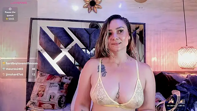 Snapshot of annie_vega17_ chatting on 06-06-26, 12:05 annie vega17 online show from 06-06-26, 12:05