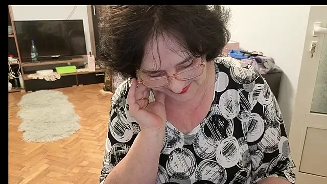 Snapshot of xMaryxAnne chatting on 03-11-26, 06:58 xMaryxAnne online show from 03-11-26, 06:58