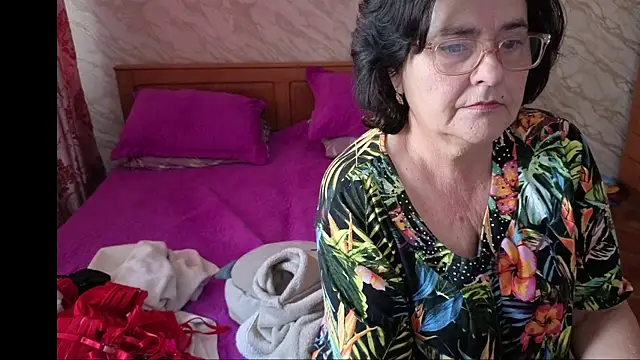 Snapshot of xMaryxAnne chatting on 04-16-26, 09:10 xMaryxAnne online show from 04-16-26, 09:10