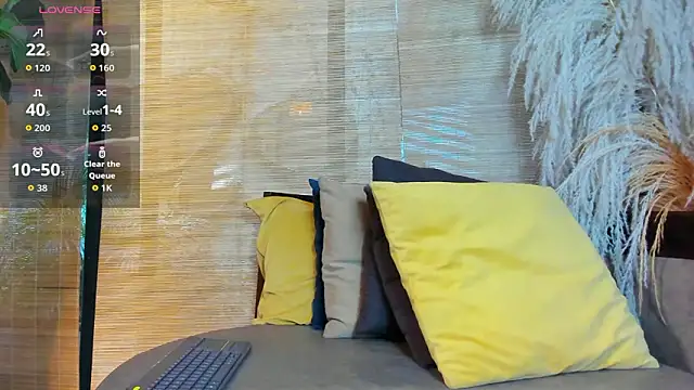 sophieBlair  online show from 03-11-26, 07:20