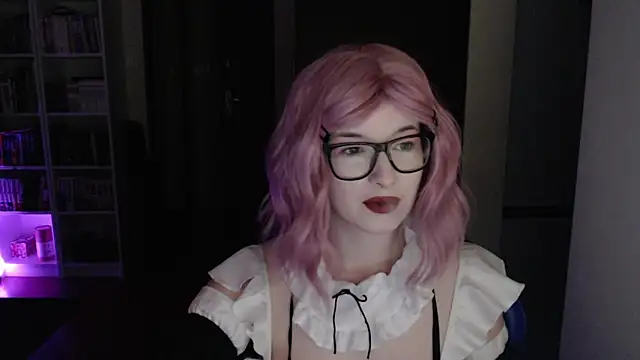 LunaXcherry online show from 03-19-26, 05:50