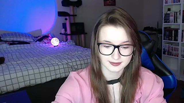 LunaXcherry online show from 04-01-26, 04:48