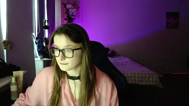 LunaXcherry online show from 04-09-26, 04:56