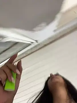 Snapshot of Nayhh chatting on 02-09-26, 01:09 Nayhh online show from 02-09-26, 01:09