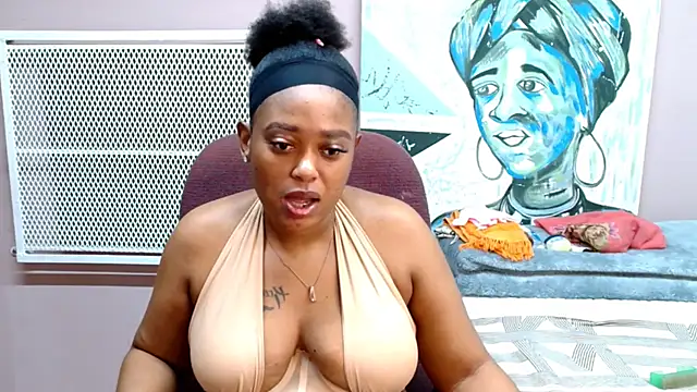 Snapshot of TyraHotxxx chatting on 03-17-26, 06:55 TyraHotxxx online show from 03-17-26, 06:55