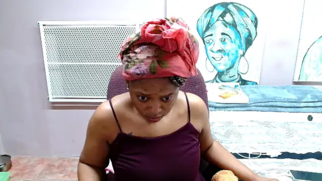 Snapshot of TyraHotxxx chatting on 04-06-26, 03:48 TyraHotxxx online show from 04-06-26, 03:48