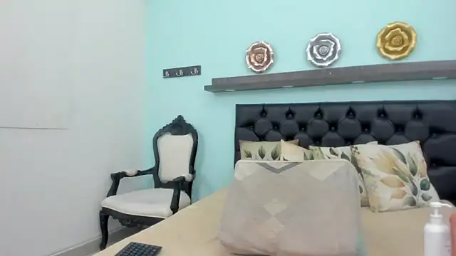 Snapshot of Sexy_ebony_1 chatting on 03-18-26, 11:13 Sexy ebony 1 online show from 03-18-26, 11:13