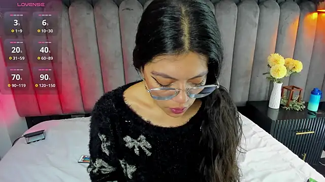 Snapshot of Lanadelrey_1 chatting on 03-23-26, 12:09 Lanadelrey 1 online show from 03-23-26, 12:09