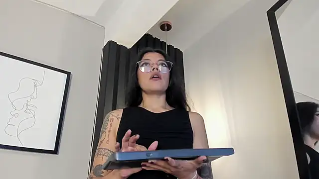 Snapshot of Lanadelrey_1 chatting on 04-09-26, 11:04 Lanadelrey 1 online show from 04-09-26, 11:04