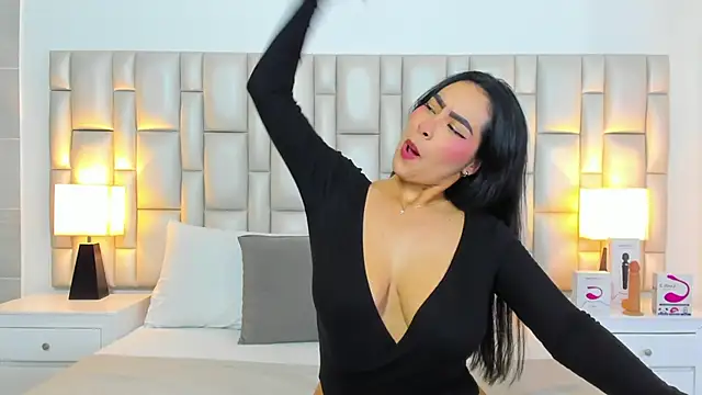 Snapshot of paola_katy_dicks chatting on 05-18-26, 08:03 paola katy dicks online show from 05-18-26, 08:03