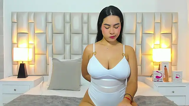 Snapshot of paola_katy_dicks chatting on 06-24-26, 07:57 paola katy dicks online show from 06-24-26, 07:57
