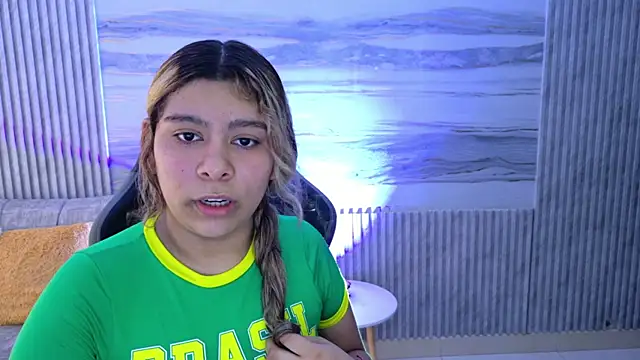 Sophie19   online show from 05-28-26, 11:29