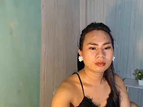 Snapshot of mauie69 chatting on 06-26-26, 11:42 mauie69 online show from 06-26-26, 11:42