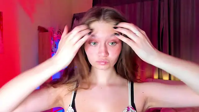 Snapshot of HolliBillig chatting on 03-26-26, 07:30 HolliBillig online show from 03-26-26, 07:30