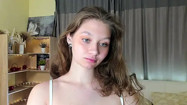 Snapshot of HolliBillig chatting on 04-08-26, 07:03 HolliBillig online show from 04-08-26, 07:03