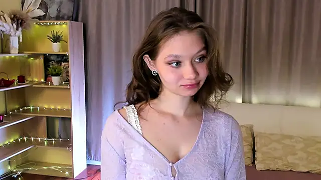 Snapshot of HolliBillig chatting on 04-15-26, 07:58 HolliBillig online show from 04-15-26, 07:58