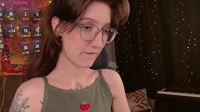 Snapshot of lolami_ chatting on 07-04-26, 07:25 lolami online show from 07-04-26, 07:25