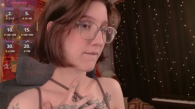 Snapshot of lolami_ chatting on 07-15-26, 07:24 lolami online show from 07-15-26, 07:24