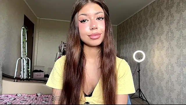 Snapshot of You_Club_Winx chatting on 06-11-26, 08:23 You Club Winx online show from 06-11-26, 08:23