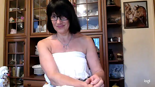 Snapshot of Vlastelina chatting on 07-16-26, 01:39 Vlastelina online show from 07-16-26, 01:39