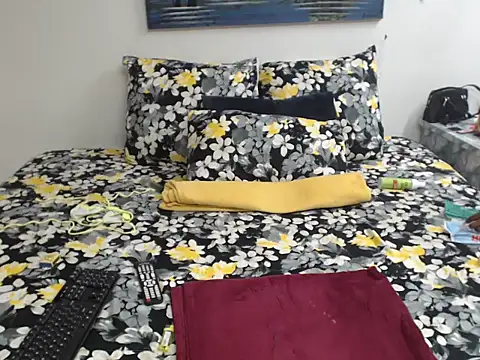 MissRedHotRaven online show from 02-22-26, 05:44