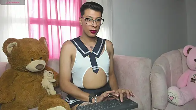 Snapshot of Miissy_ chatting on 04-25-26, 08:39 Miissy online show from 04-25-26, 08:39