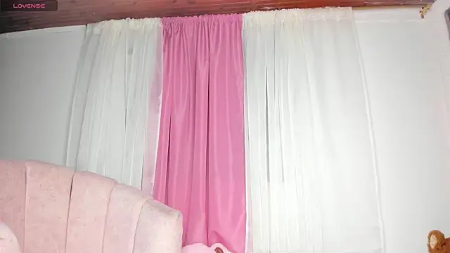 Snapshot of Miissy_ chatting on 05-16-26, 06:21 Miissy online show from 05-16-26, 06:21