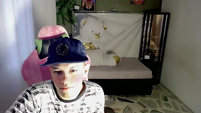 Top and bottom online show from 05-02-26, 07:52
