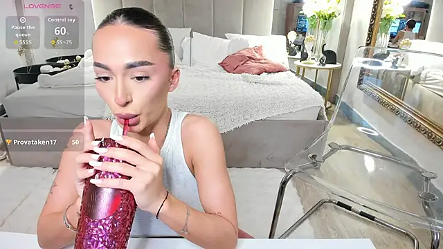 EvaK  online show from 03-18-26, 05:43