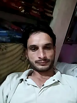 Snapshot of Beinghorny83 chatting on 03-29-26, 06:19 Beinghorny83 online show from 03-29-26, 06:19