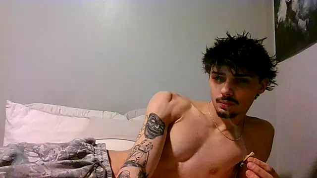 Snapshot of benriskey12 chatting on 03-17-26, 07:23 benriskey12 online show from 03-17-26, 07:23