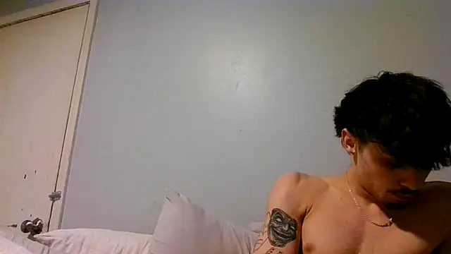 Snapshot of benriskey12 chatting on 03-18-26, 08:50 benriskey12 online show from 03-18-26, 08:50