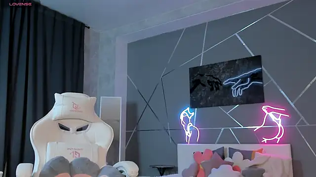 naomi reiss online show from 04-02-26, 01:25